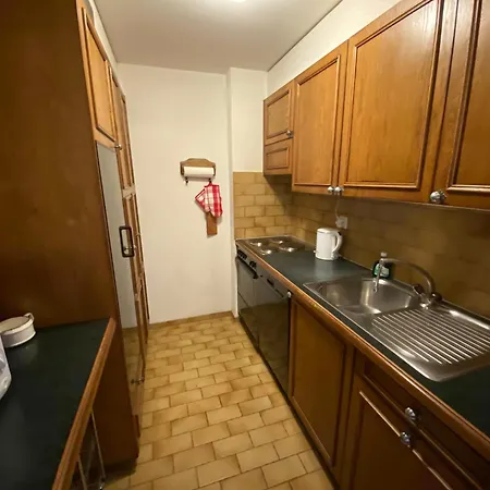 Mandarin B17 דירה